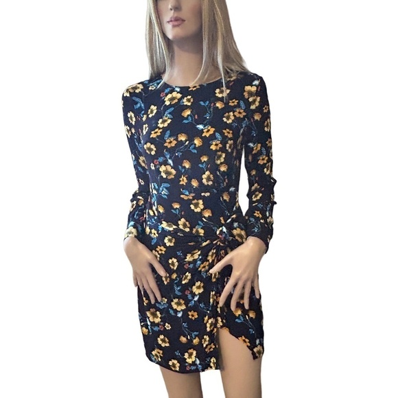 ASTR Nordstroms Vivid Floral Dress Asymmetrical Hemline Long Sleeve Versatile - Picture 5 of 16